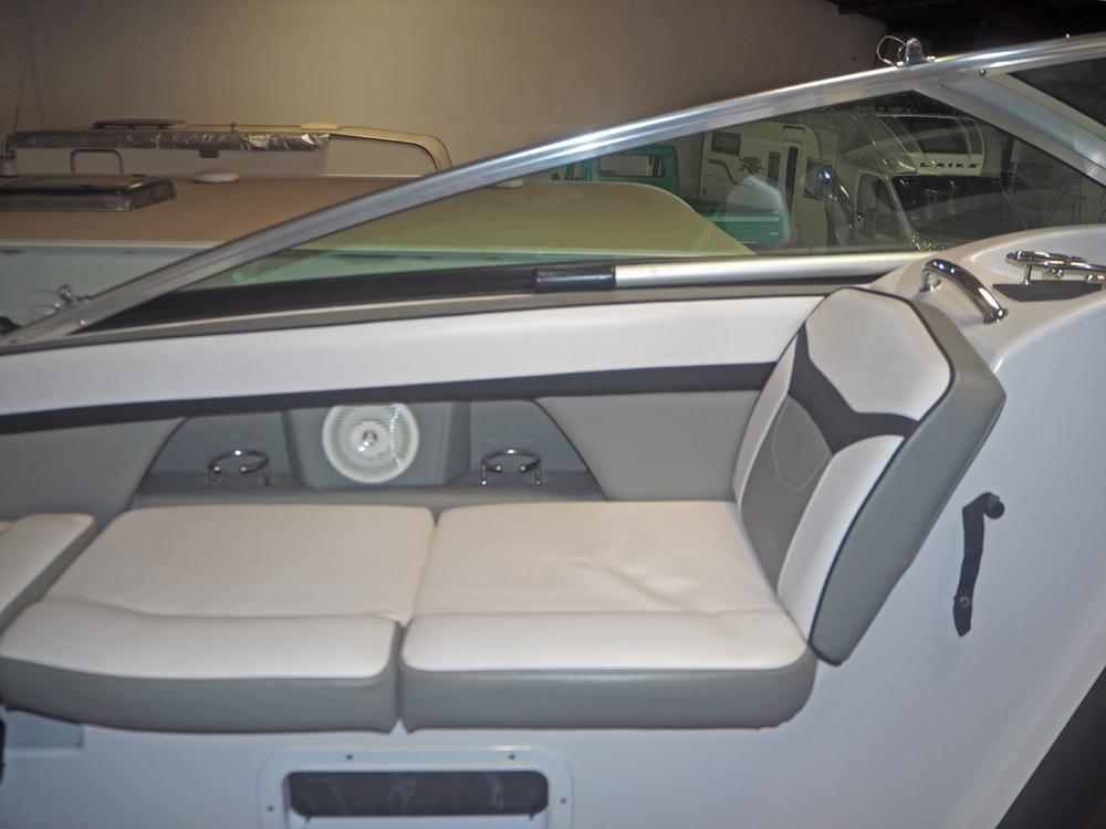 Stuurhuis, Accommodatie